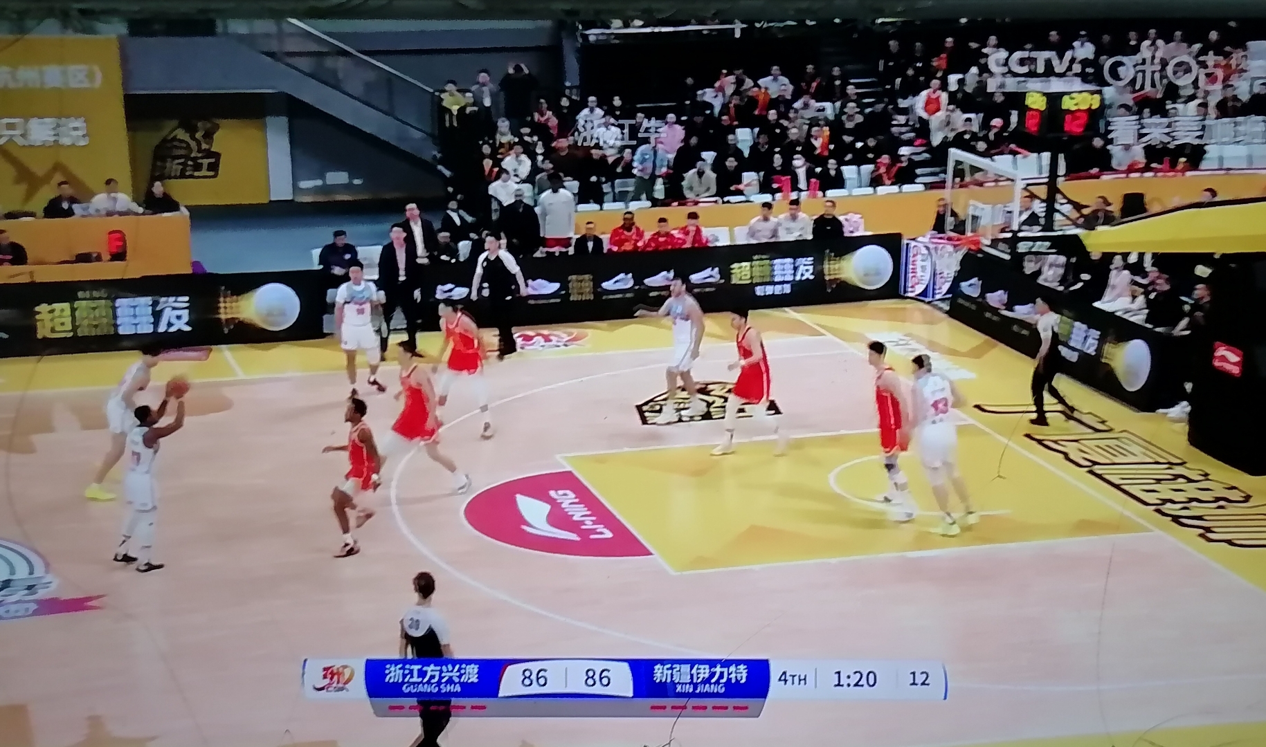 包含【逆转瞬间】经典比赛中运动员用战术折服对手的精彩场景的词条