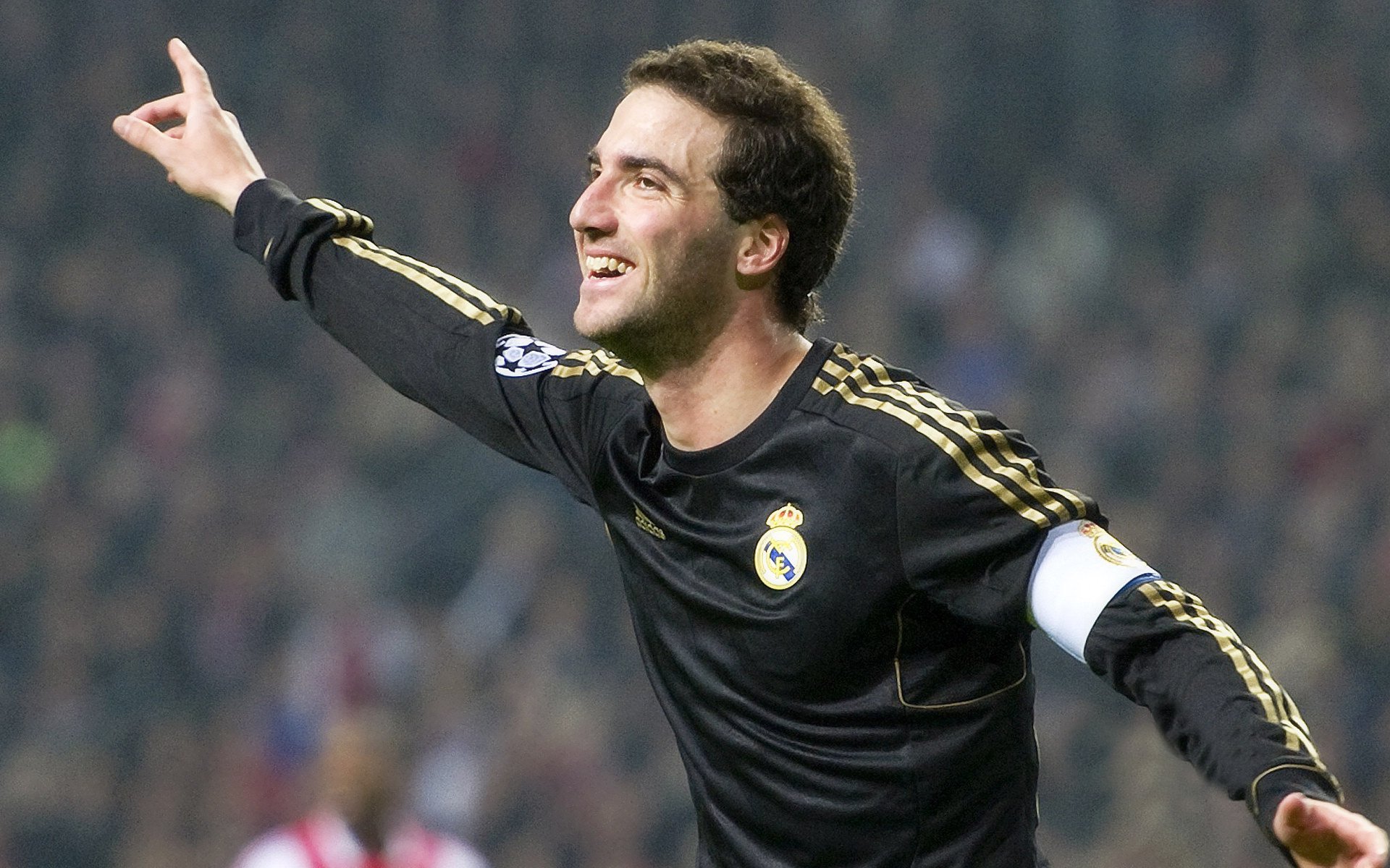 《从职业到娱乐：电竞成为新时代文化的重要组成部分》，电竞职业化的开始