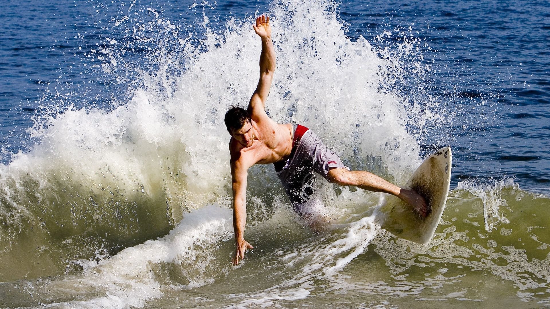 开云官网登录-特色极限飞盘野外赛，跨界运动新玩法，极限飞盘的玩法